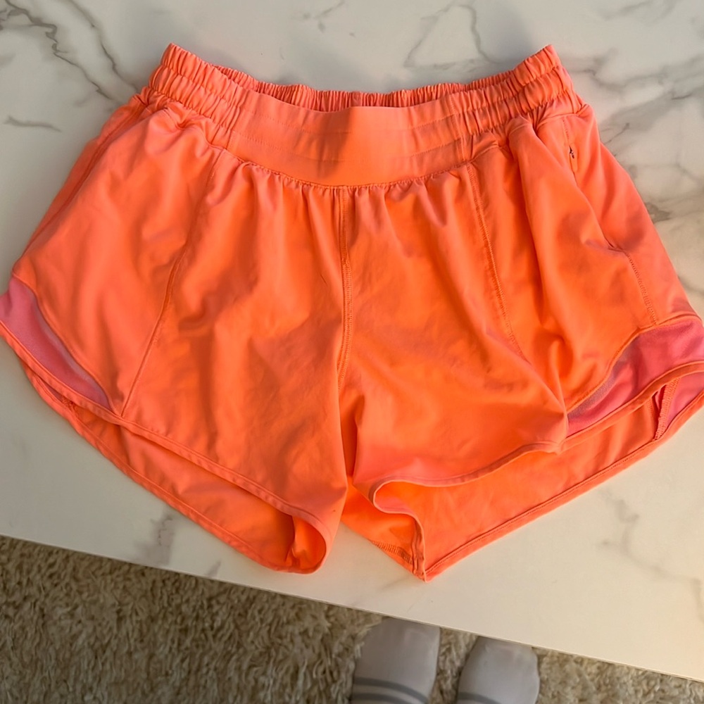 size 6, 4 inch, more neon pink than the picture!